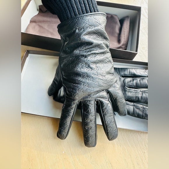 Gucci Micro GG monogram leather gloves size 8.5 - Picture 1 of 16